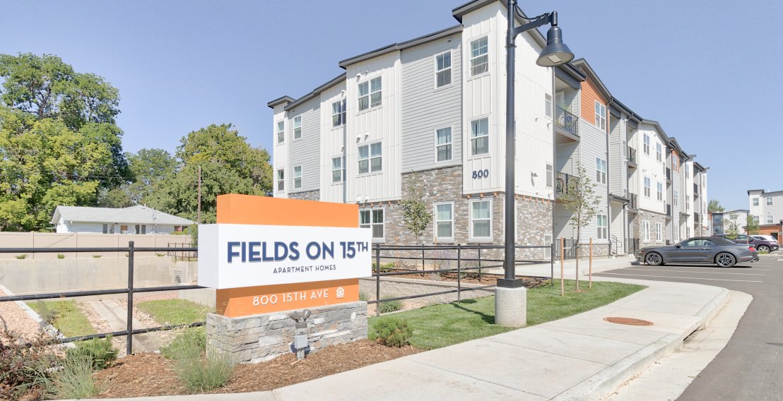 Hunt Capital Partners, Prospect and CVS Health Celebrate Fields on 15th Apartments Ribbon Cutting